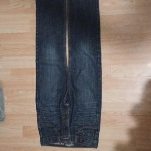 Levi Slim Straight Jeans